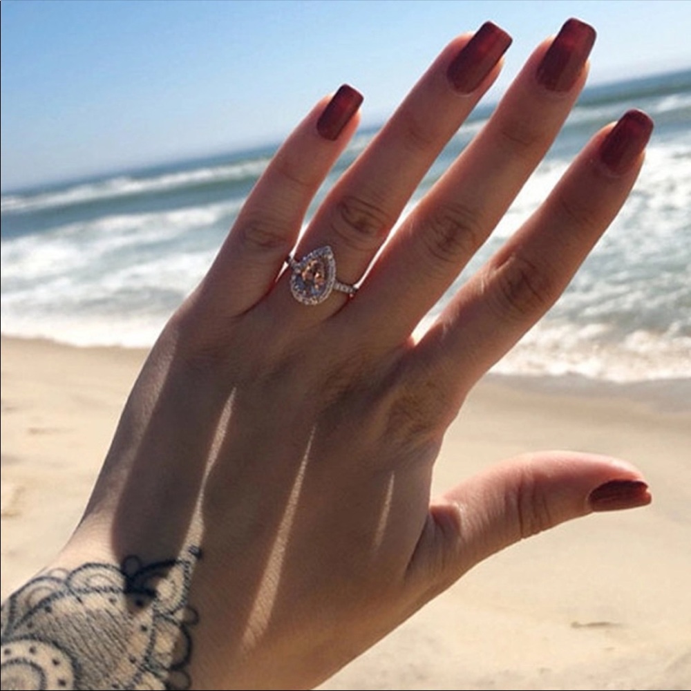 Beautiful Tear Drop Rose Gold Ring - Picture 4 of 8